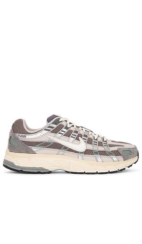 P-6000 Sneaker in Metallic Silver. - size 10 (also in 10.5, 12, 7.5, 8, 8.5, 9, 9.5) - Nike - Modalova
