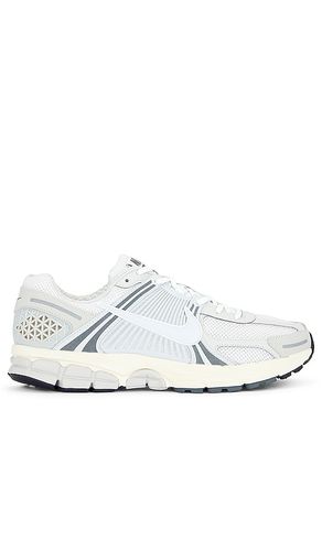 Zoom Vomero 5 in White. - size 7 (also in 10, 7.5, 8, 8.5, 9, 9.5) - Nike - Modalova
