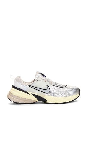 V2K Run in White. - size 10 (also in 10.5, 11, 11.5, 12, 13, 14, 7, 8, 8.5, 9, 9.5) - Nike - Modalova