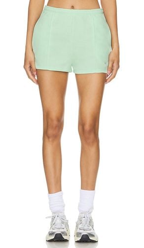 Chill High Waisted Short in Green. - size M (also in L, S, XS) - Nike - Modalova