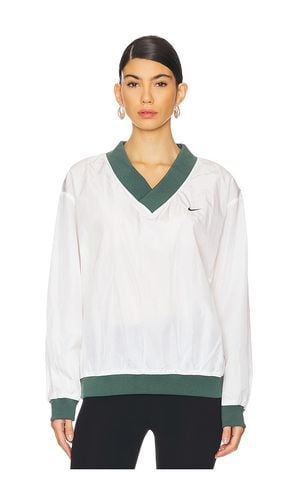 Essential Sweater in White. - size L (also in M, S, XL/1X, XS) - Nike - Modalova