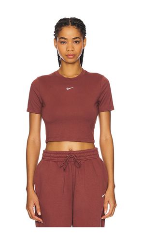 Essential Slim Crop Top in Brick. - size L (also in M, S, XL/1X, XS, XXL/2X) - Nike - Modalova