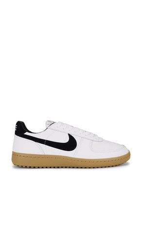 Field General 82 Sneaker in White. - size 10 (also in 10.5, 11, 11.5, 12, 12.5, 13, 13.5, 5.5, 9) - Nike - Modalova