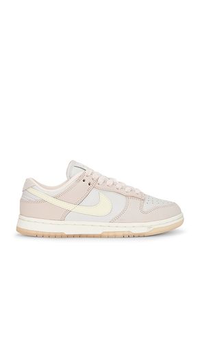 Dunk Low Premium Sneaker in Pink. - size 10 (also in 11, 6.5, 7, 7.5, 8, 8.5, 9, 9.5) - Nike - Modalova