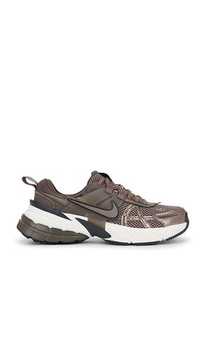V2K Run Sneaker in Brown. - size 10 (also in 11, 5, 6.5, 7, 7.5, 8, 8.5, 9, 9.5) - Nike - Modalova