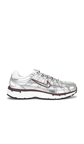 P-6000 Sneaker in White. - size 11 (also in 7.5) - Nike - Modalova