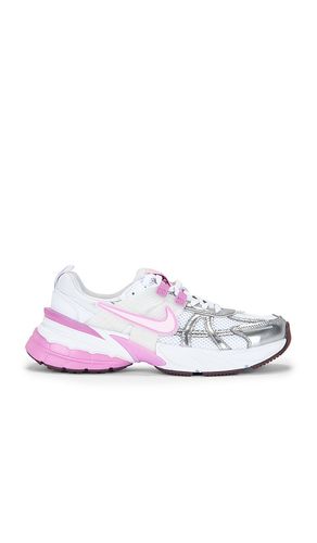 V2K Run Sneaker in Pink,White. - size 10 (also in 10.5, 11, 5.5, 6, 6.5, 7, 7.5, 8, 8.5, 9, 9.5) - Nike - Modalova