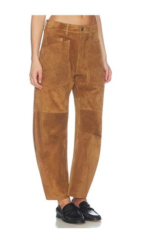Shon Suede Pant in Cognac. - size 0 (also in 2, 4) - NILI LOTAN - Modalova