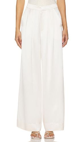 Petite Paris Wide Leg Pant in Ivory. - size S (also in L) - NONchalant Label - Modalova