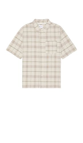 Ivan Relaxed Textured Check Short Sleeve Shirt in Brown. - size M (also in L) - Norse Projects - Modalova