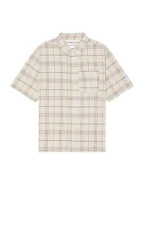 Ivan Relaxed Textured Check Short Sleeve Shirt in Brown. - size M (also in L, S, XL/1X) - Norse Projects - Modalova