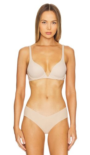 Verge Convertible Plunge Bra in Neutral. - size 32B (also in 32C, 32D, 34B, 34C, 36B, 36C) - Natori - Modalova
