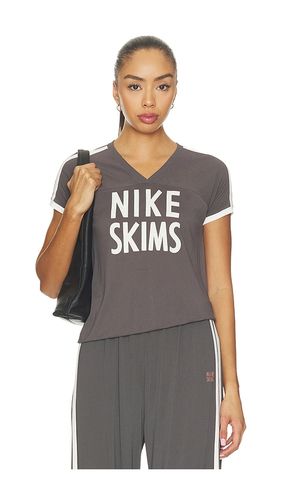 Knit Shortsleeve Top in Grey. - size M (also in S, XS) - NikeSKIMS - Modalova
