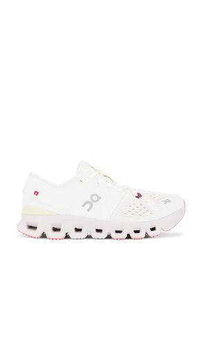 Cloud X 4 Sneaker in White. - size 10 (also in 5, 5.5, 7.5, 9.5) - On - Modalova