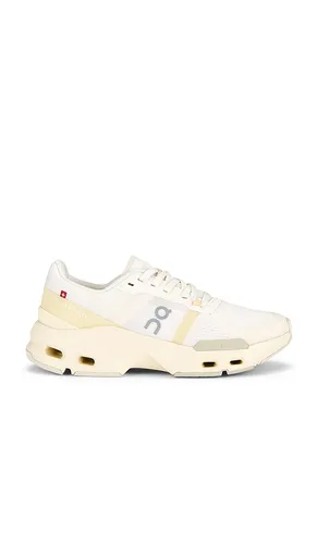 Cloudpulse Sneakers in . Size 10. Also in 11, 9.5 - On - Modalova