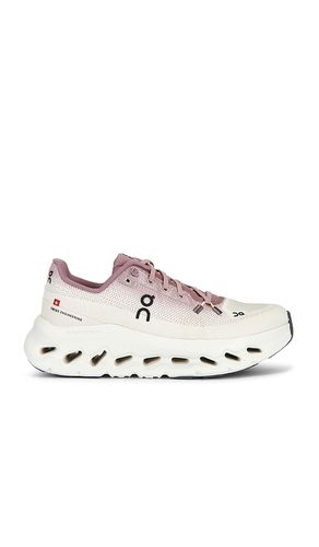 Cloudtilt 1 W Her Sneaker in ,. Size 10. Also in 10.5 - On - Modalova