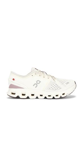 Cloud X 4 W Sneaker in . Size 11. Also in 8.5 - On - Modalova