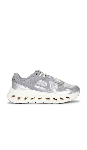 Cloudtilt Arc Sneaker in Metallic Silver. - size 10 (also in 10.5, 11, 5.5, 6, 6.5, 7, 7.5, 8, 8.5, 9, 9.5) - On - Modalova
