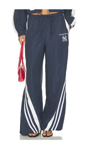 Lightweight Wide Leg Pant in Navy. - size M (also in S) - Off Season - Modalova
