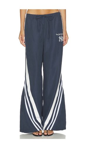 Lightweight Wide Leg Pant in Navy. - size M (also in S, XS) - Off Season - Modalova