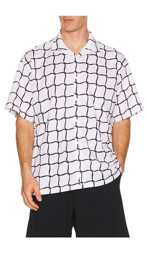 Net Button Up in . Size L. Also in M, S, XL/1X, XXL/2X - Oyster - Modalova