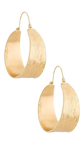 Terrain Hoop Earring in Metallic - petit moments - Modalova