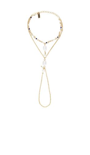 Dune Hand Chain in - petit moments - Modalova