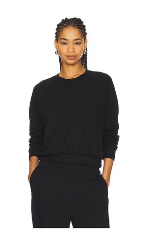 Blair Travel Fitted Raglan Sweatshirt in Black. - size M (also in XS) - perfectwhitetee - Modalova