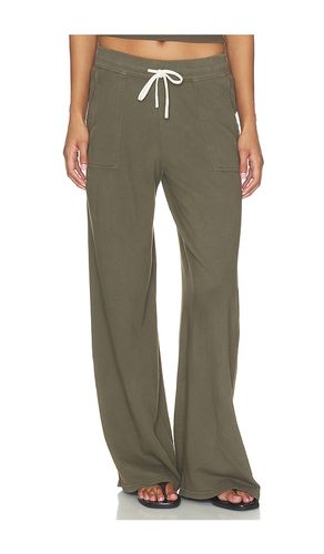 Noa Pocket Pant With Drawcord in Olive. - size M (also in S, XS) - perfectwhitetee - Modalova