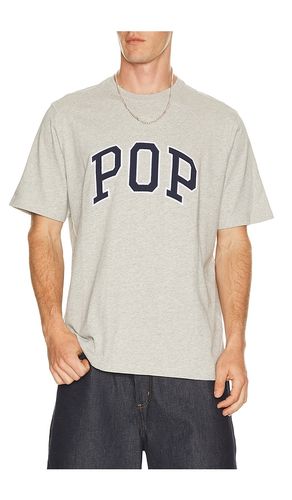 Arch Tee in . Taglia L. Also in XL/1X - Pop Trading Company - Modalova