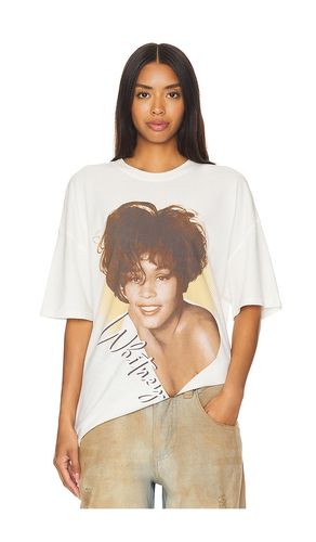 Whitney Houston Portrait Boxy Tee in Cream. - size L (also in M, XL/1X) - Philcos - Modalova