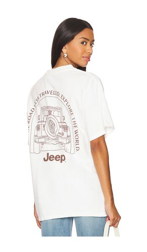 Jeep Road Less Traveled Boxy Tee in Cream. - size L (also in M, S, XL/1X) - Philcos - Modalova