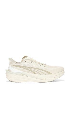 Deviate Nitro 4 Sneaker in White. - size M13 (also in M8 / W9.5, M9 / W10.5, M9.5 / W11, M10 / W11.5, M10.5 / W12, M11 / W12.5, M11.5 / W1 - Puma Select - Modalova
