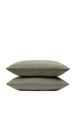Linen Box Quilted Sham Set in . Taglia STANDARD. Also in - Parachute - Modalova