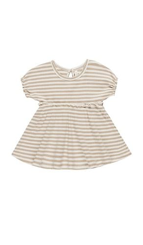 Kids Annie Dress in Tan. - size 12-18M (also in 18-24M, 2-3yr, 4-5yr) - QUINCY MAE - Modalova