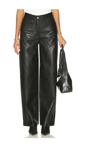 Cocoon Leather Pants in . - size 32 (also in 34, 36, 38, 40) - REMAIN - Modalova