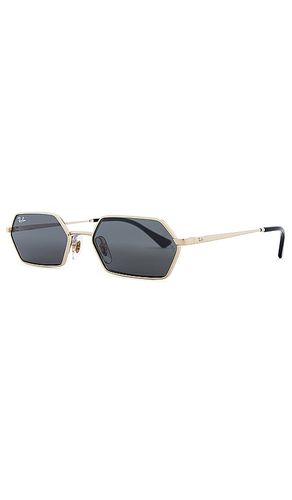 Ray-Ban Yevi Sunglasses in Black - Ray-Ban - Modalova