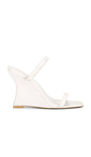 Peretti Sandal in . Size 7. Also in 8.5, 9, 9.5, 10 - RAYE - Modalova