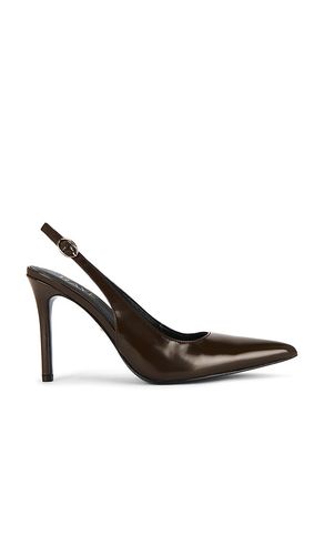 Calla Pump in Chocolate. - size 10 (also in 5.5, 6, 6.5, 7, 7.5, 8, 8.5, 9, 9.5) - RAYE - Modalova