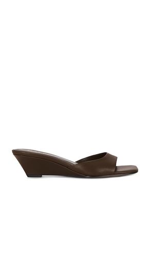 Reina Wedge in . Taglia 6. Also in 7 - RAYE - Modalova