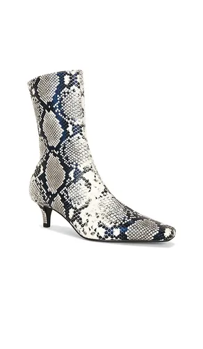 Karina Boot in . Size 10. Also in 8, 9 - RAYE - Modalova