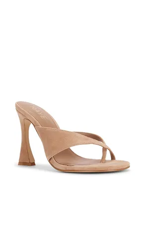 Yoselin Sandal in . Size 5.5. Also in 6, 6.5, 7, 7.5, 8, 8.5, 9 - RAYE - Modalova