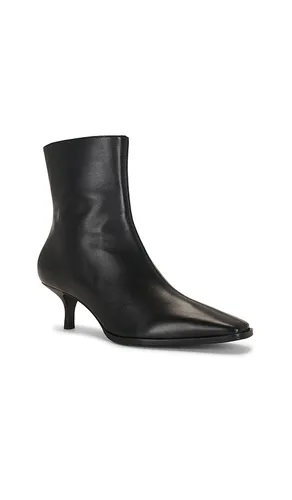 Zoya Bootie in . Size 10. Also in 5.5, 6, 6.5, 7, 7.5, 8, 8.5, 9, 9.5 - RAYE - Modalova