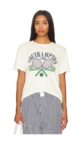 Southampton Tennis Tee in White. - size L (also in M, S, XL/1X) - Retro Brand - Modalova