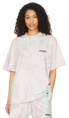 X REVOLVE Owners Club T-shirt in Multi. - size M (also in S, XL/1X) - REPRESENT - Modalova