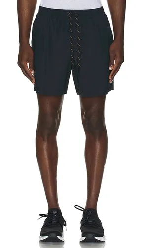 Pursuit Short in . Size L. Also in M, S, XL/1X, XXL/2X - Rhone - Modalova