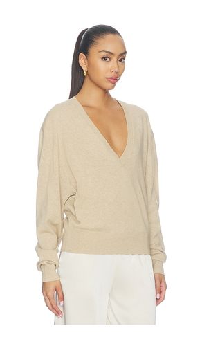 Jayden V Neck in Beige. - size M (also in S, XS) - Ronny Kobo - Modalova