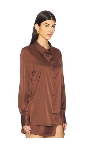 X REVOLVE Shirt in . Size M. Also in L, XL - ROCOCO SAND - Modalova