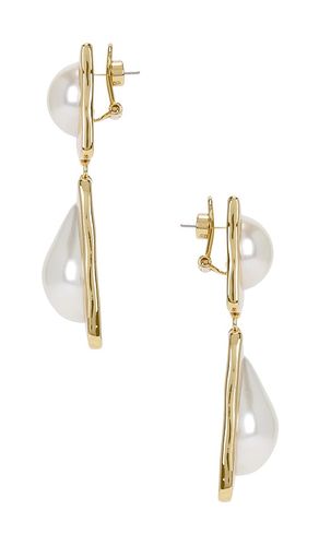 Savannah Pearl Drop Earring in - retrofete - Modalova