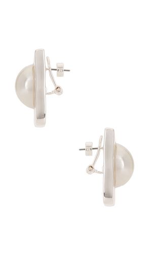 Nikki Pearl Earring in - retrofete - Modalova
